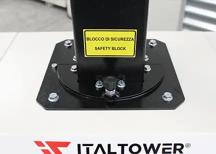 Wide light orientation in the Floodlight Towers for Italtower events.