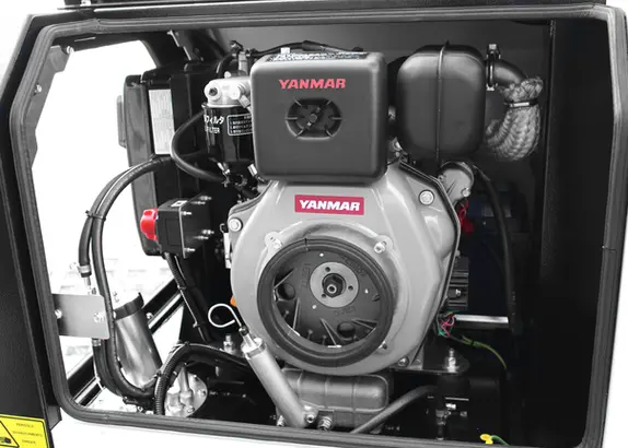 Motore Yanmar presente nella torre faro Smart di Italtower