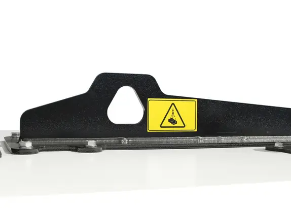 Gancio per la movimentazione della torre faro Mantis di Italtower