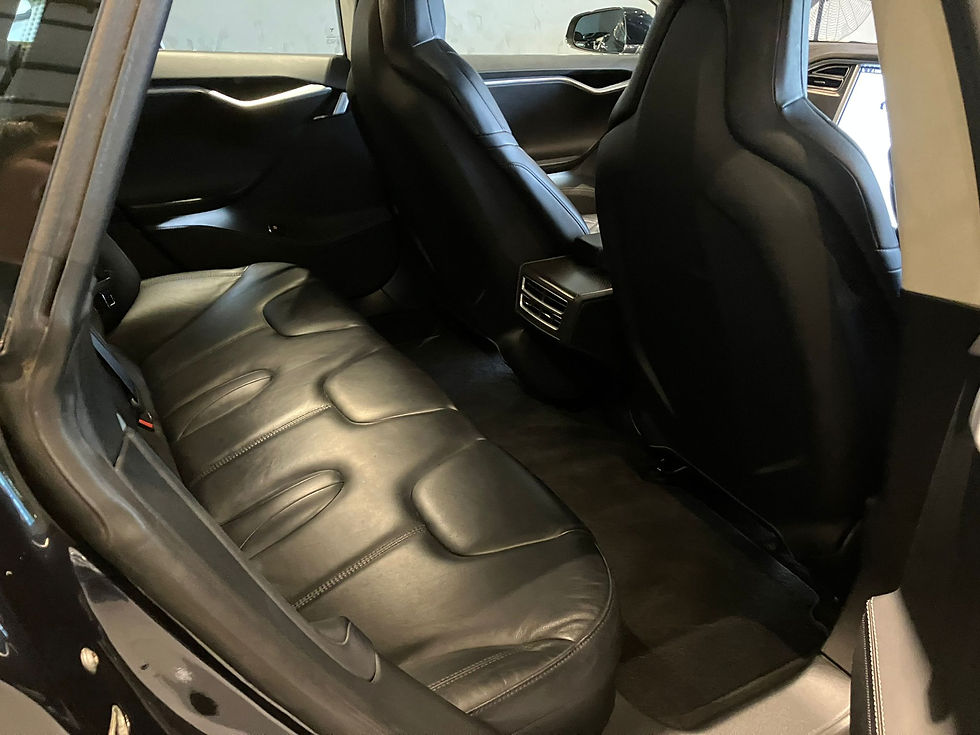 縮圖：2015 Tesla Model S P90D