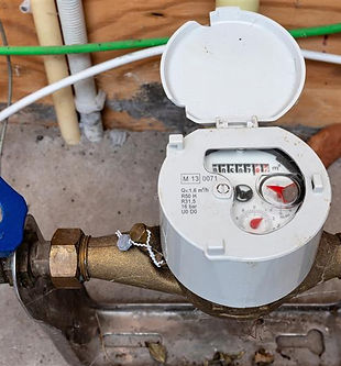 ūdens un siltuma skaitītāju montāža