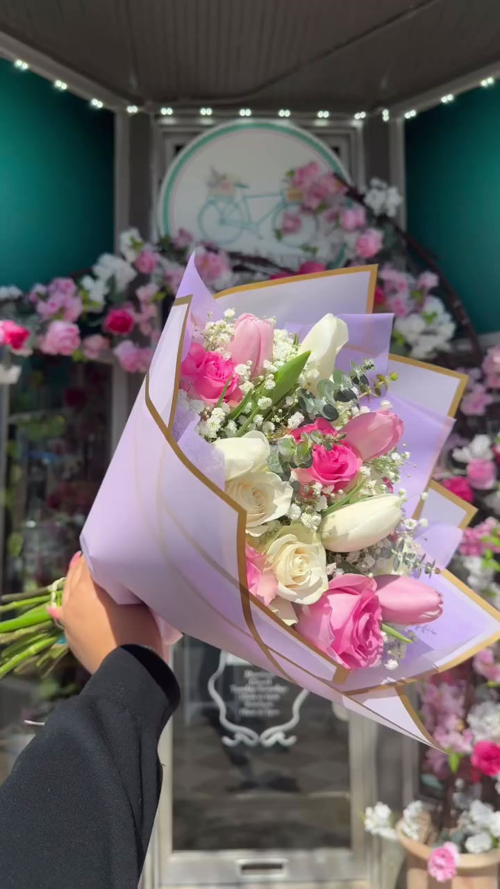 Double Lilies, Roses Bouquet