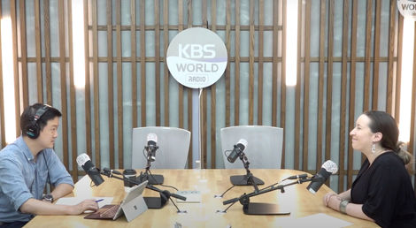 Julia Mellor of The Sool Company talks to KBS World radio about makgeolli and Korean alcohol