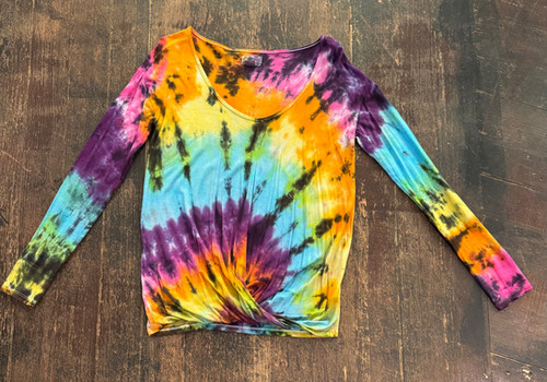 Rainbow yoga long sleeve size S tie-dye | Brain Washed 70s