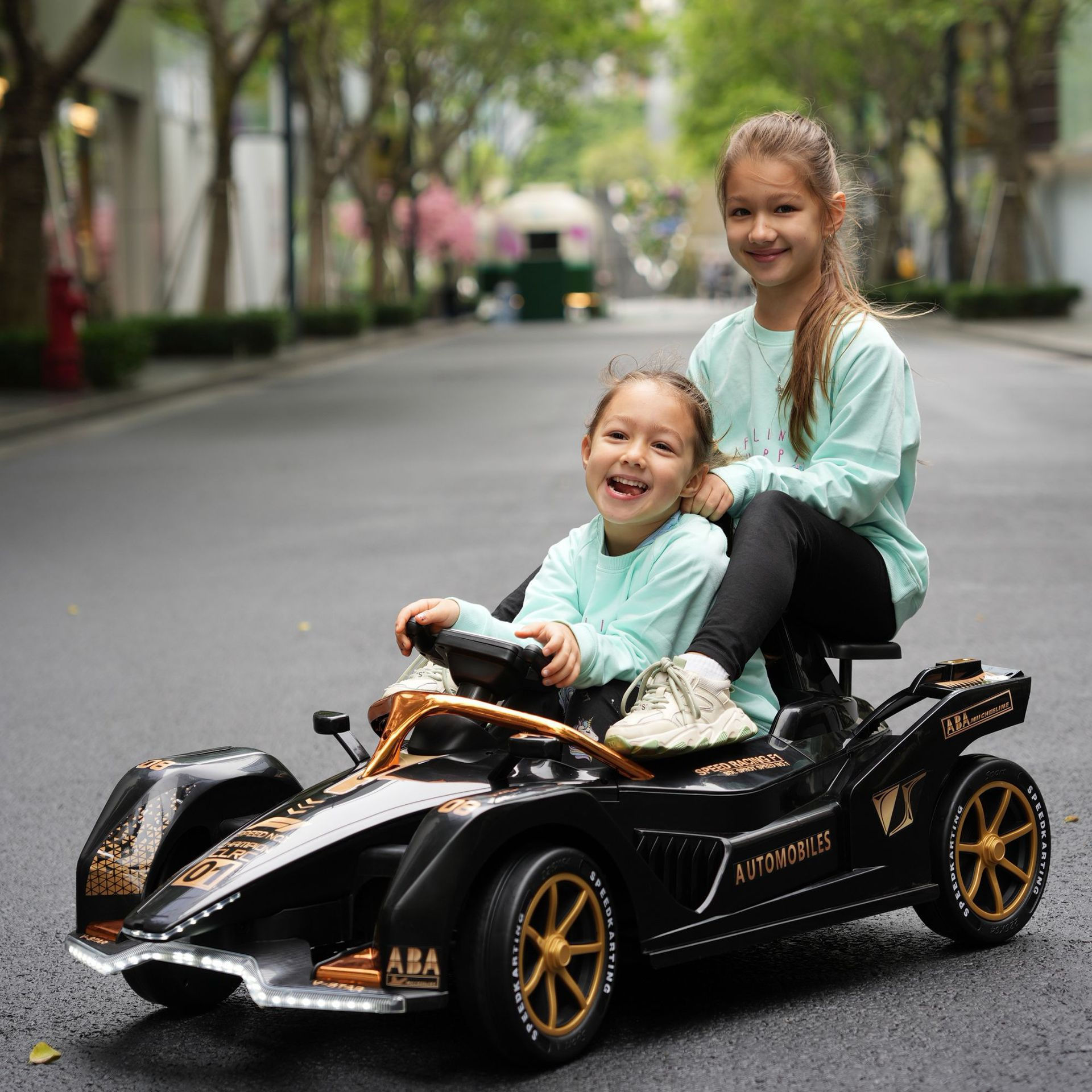 [Toyjoy]F1  kids electric sports car remote control ride-on toy car 12V