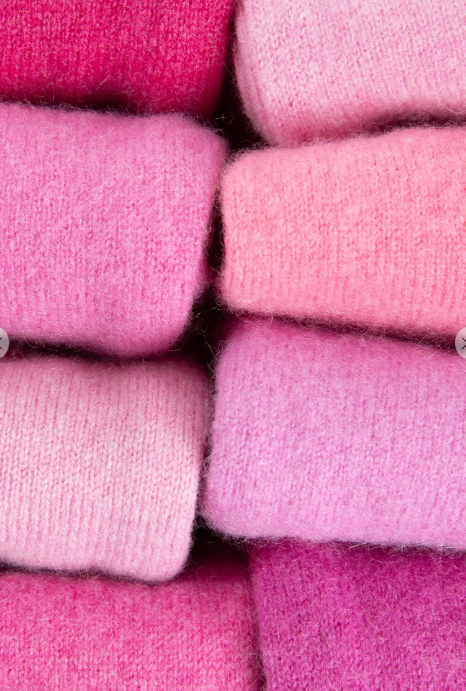 Thumbnail: TURTLE DOVES Cashmere Cherry Blossom Gloves