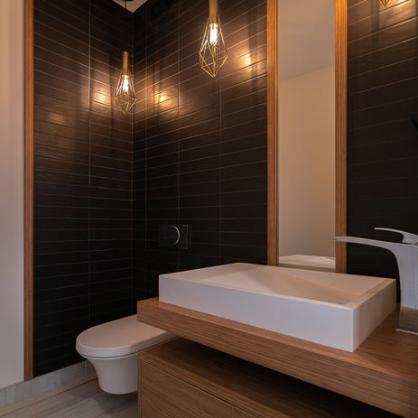 Allen-Avenue bathroom.jpg