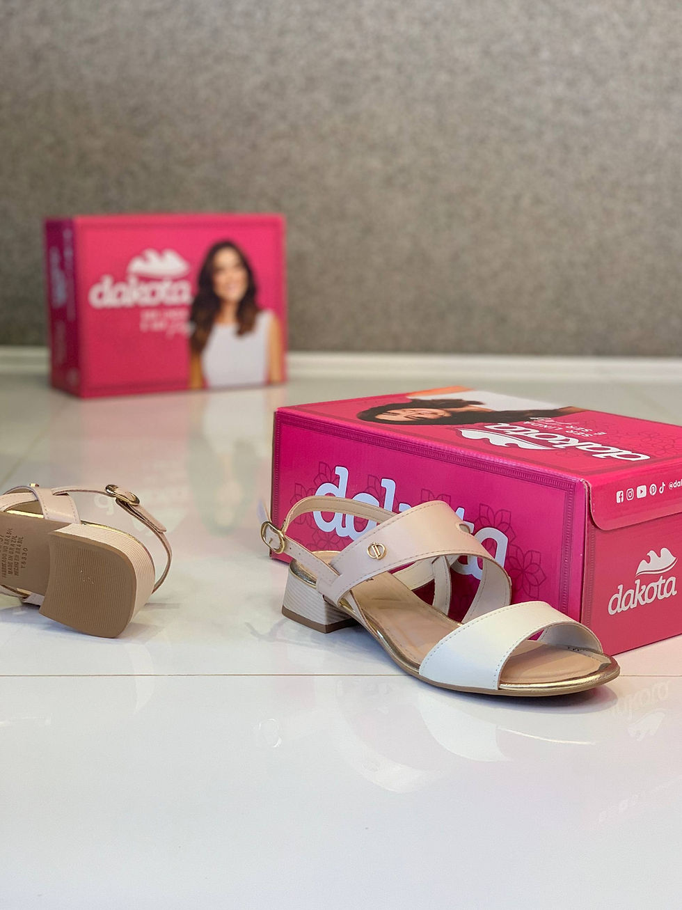 Miniatura: Sandália Dakota DB793