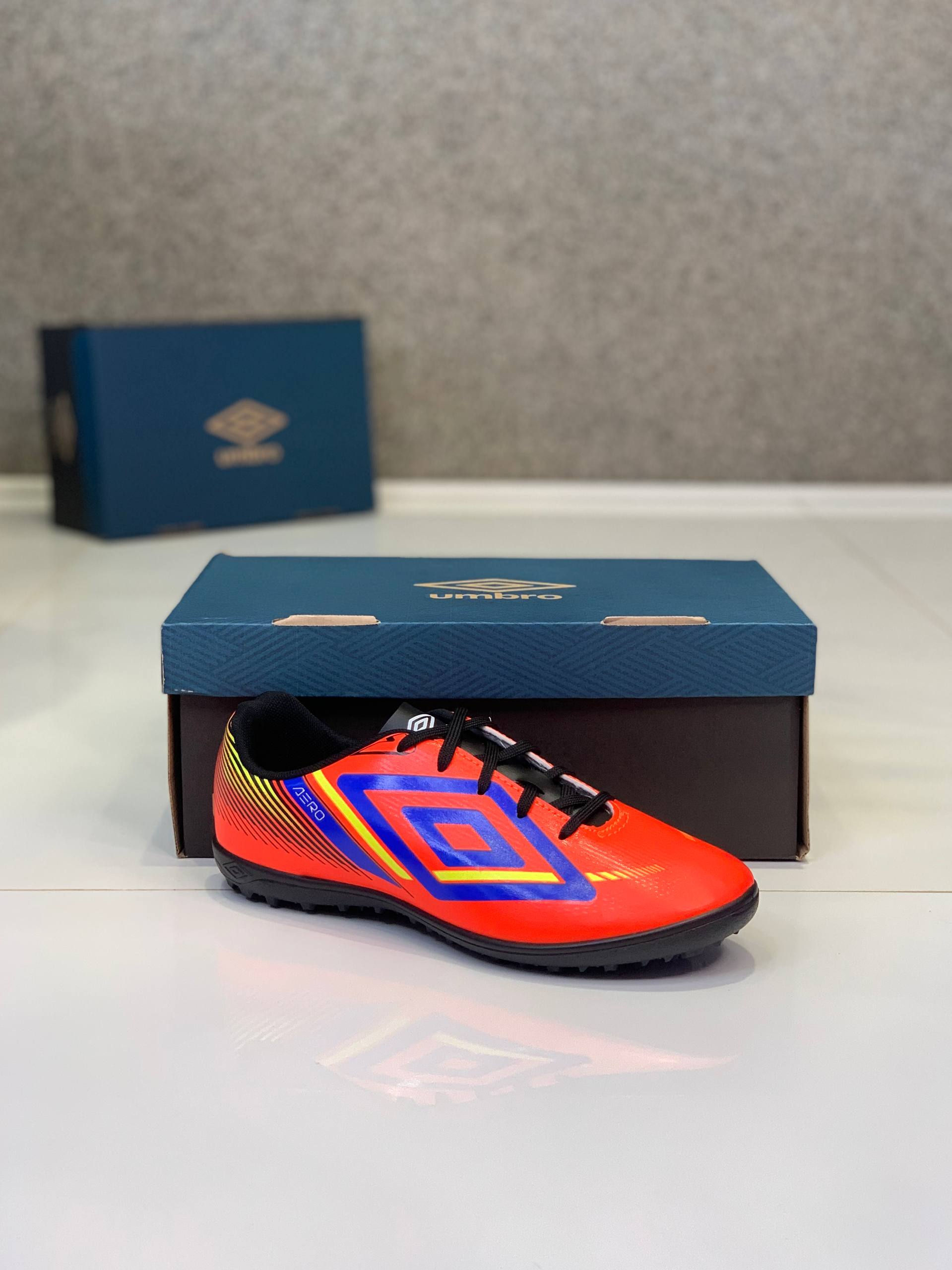 Chuteira Society Umbro Aero U01FB00522