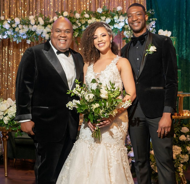 Artemus Hart with Bride & Groom