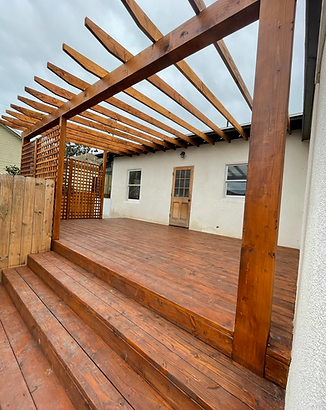Deck with matching open pergola