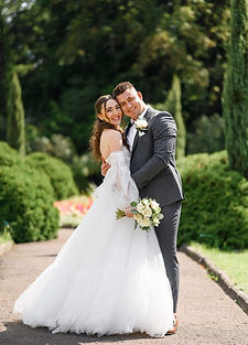 hochzeit_brautpaar_irma_rene-scaled-2-768x1021.jpg