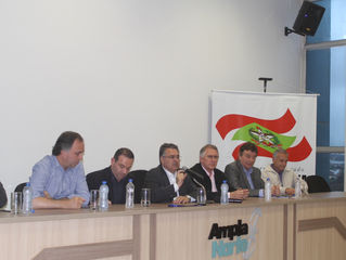 Colombo apresenta investimentos e faz prestação de contas nas ADRs de Canoinhas e Mafra