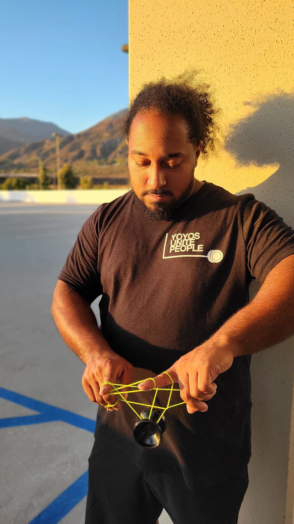 Thumbnail: Yoyos Unite People Graphic Tee
