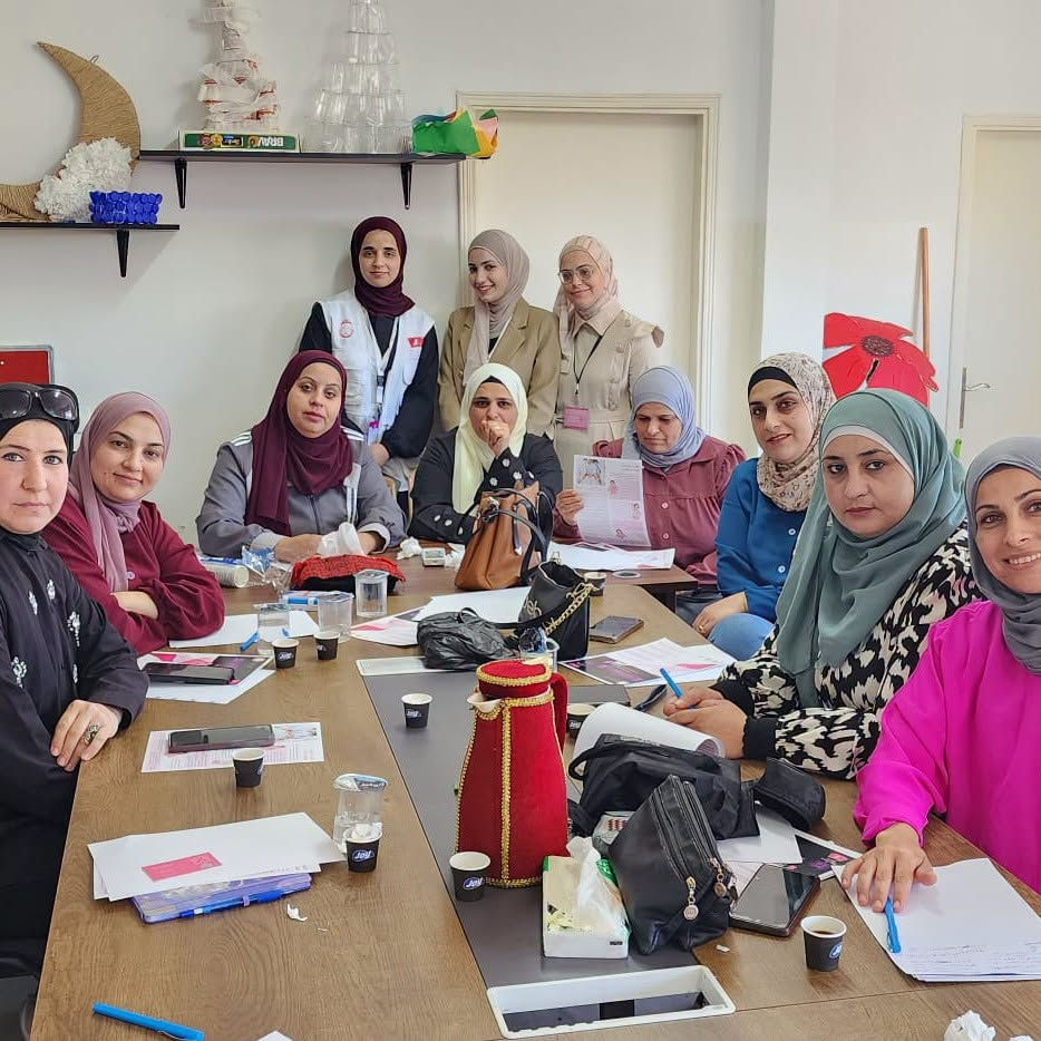 مؤسسة مريم تنظم لقاءً توعوياً حول سرطان الثدي في بيت لحم ضمن مشروع الممرضة الموجِّهة