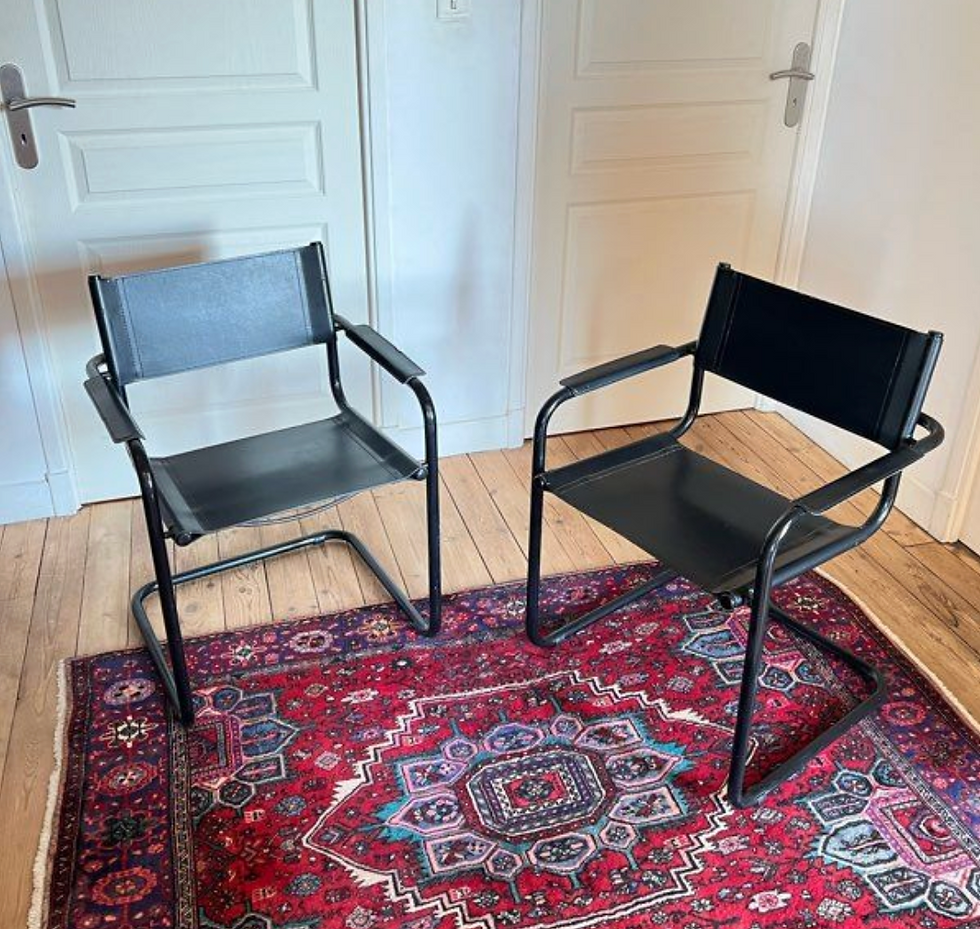 Miniature : Paire de fauteuils Cantilever en cuir et tubulaires noir - années 70