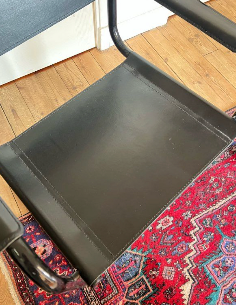 Miniature : Paire de fauteuils Cantilever en cuir et tubulaires noir - années 70