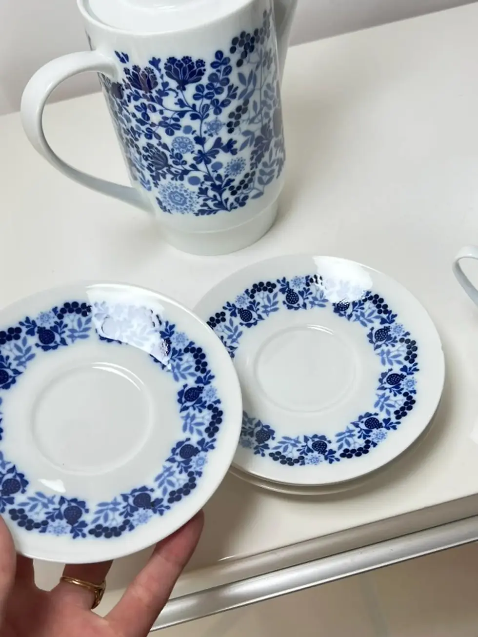 Miniature : Service à café vintage Melitta – Porcelaine blanche et bleue fleurs – Années 70