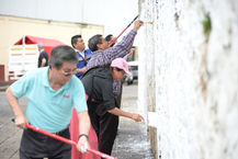 Realizan jornada de limpieza y lavado en la zona del Mercado 5 de Mayo