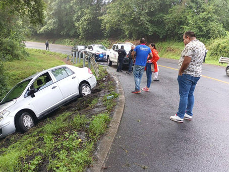 🚨 Accidente vial en la México–Tuxpan moviliza a cuerpos de emergencia
