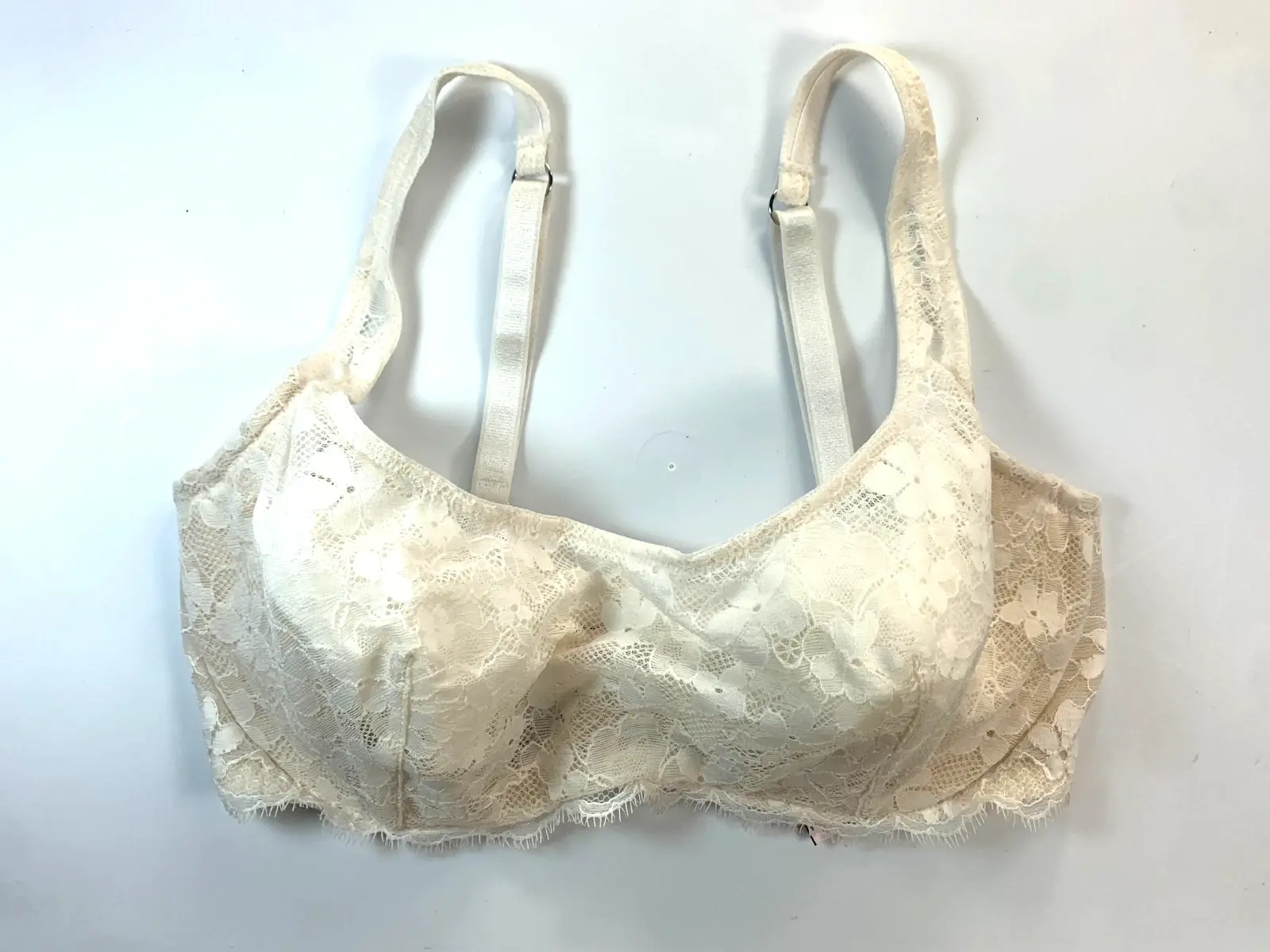 Victoria's Secret VINTAGE Dream Angels Push-Up Bra w/o padding 34D - Ivory