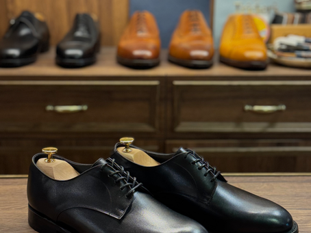 從經典軍裝到永恆時尚單品：Service Shoes 的傳承與現代演變