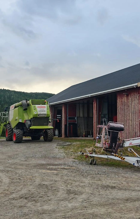 Driftsbygning i Østerdalen utsatt for støv, fukt og lokale påvirkninger rundt eiendommen
