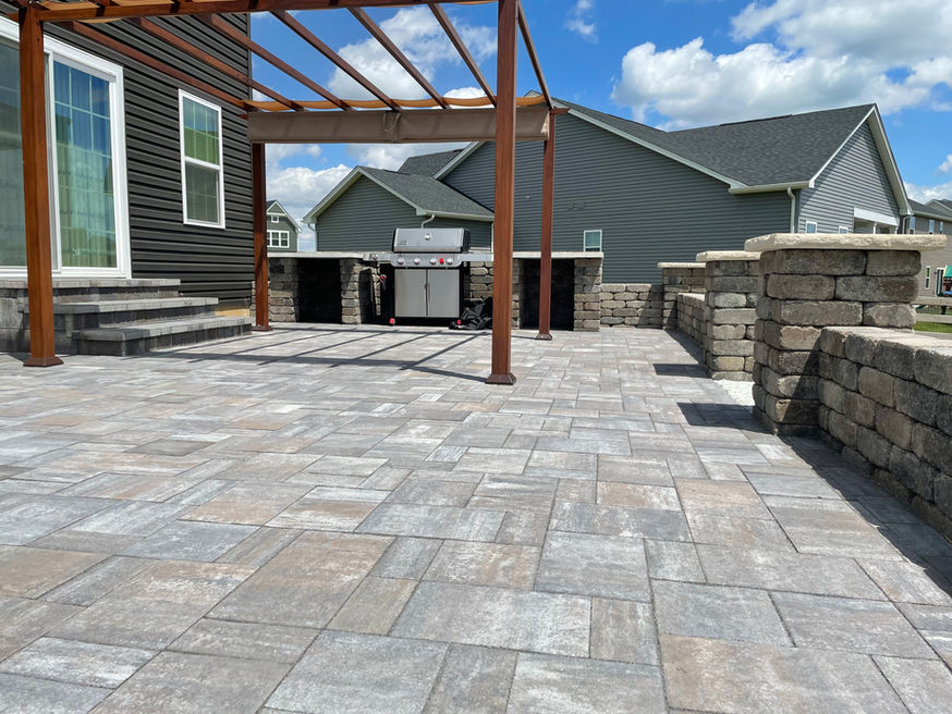 Backyard Patio and Outdoor Kitchen