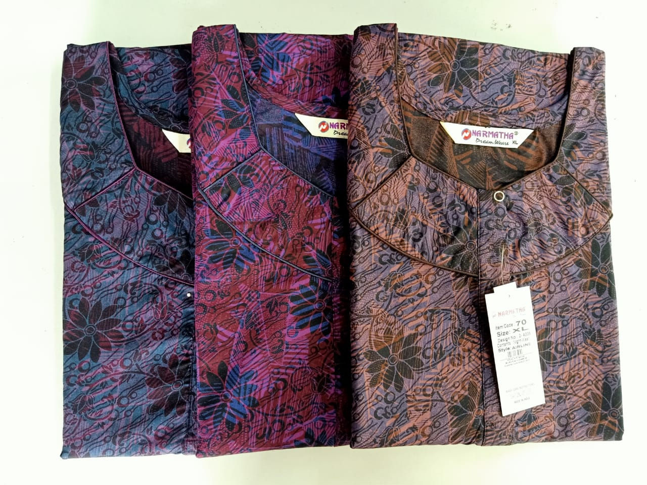 SPUN (POLYVISCOSE) -AIRLINE (CHUDI FIR) - NON PLEATED -SOFT  - WITH SIDE POCKET