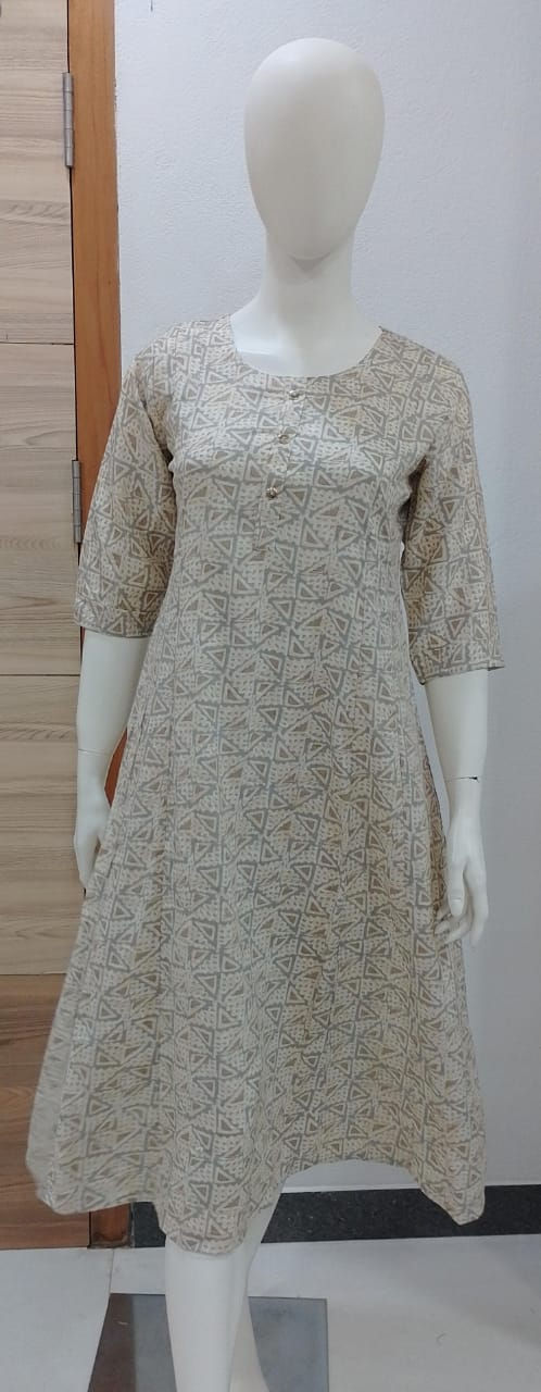 Umbrella Kurtis-3/4th Sleeve-With Mob Pocket-Rayon Blend