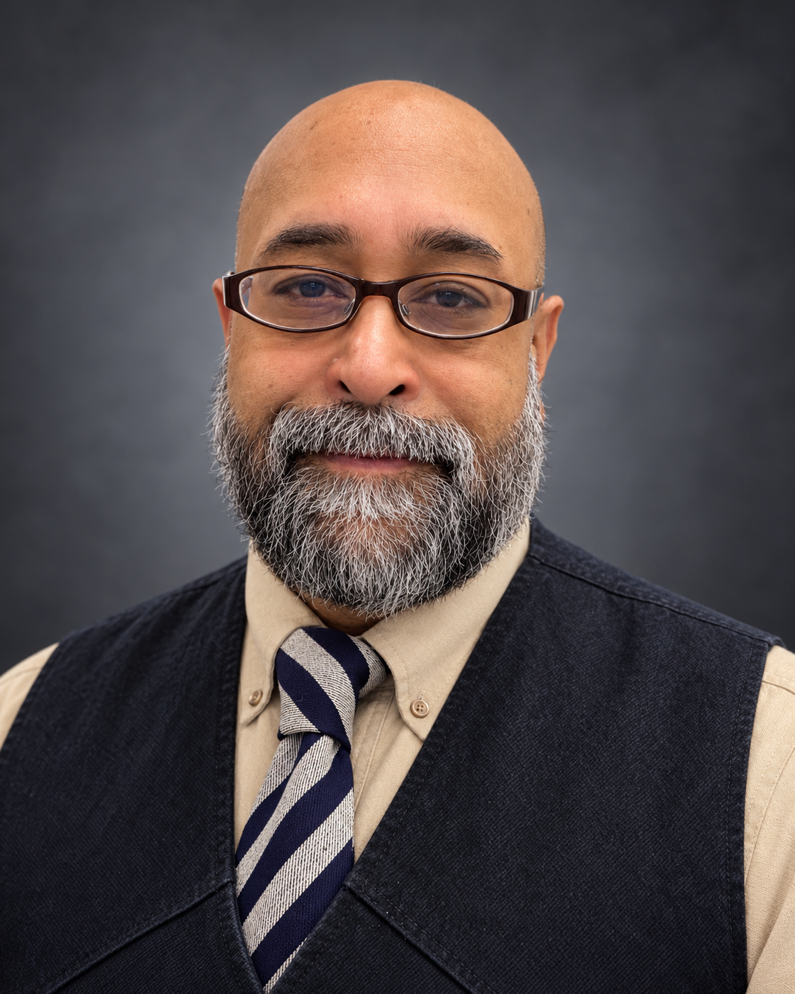 Maxx Kochar, journalist and photographer