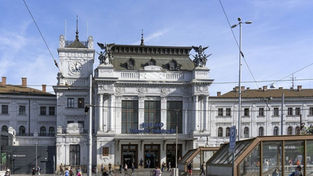 Mehr Polizeipräsenz am Brünner Hauptbahnhof: Sozialarbeiter begleiten Kontrollen
