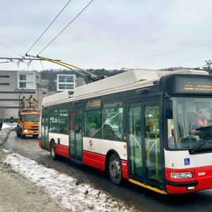 Erste Testfahrten auf neuer Prager Trolleybus-Strecke Na Knížecí – U Waltrovky
