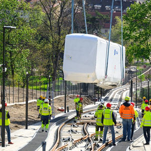 Neue Wagen für die Petřín-Standseilbahn in Prag: Testbetrieb startet im Mai