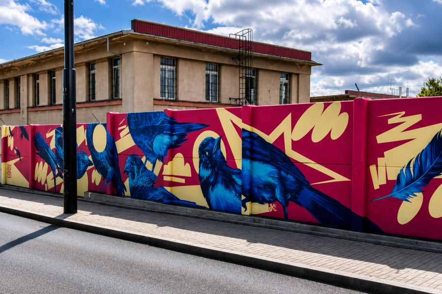 Neues Mega-Mural in Prag: 700 Meter Street Art in Ruzyně
