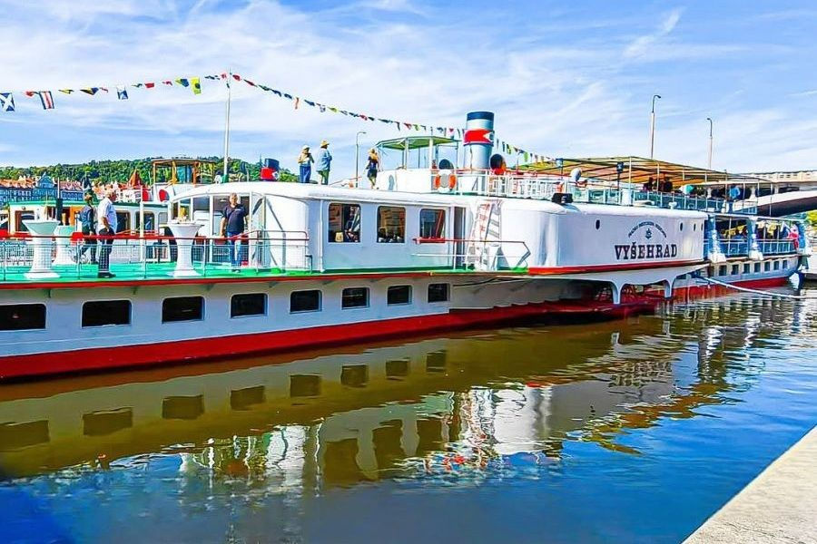Raddampfer Vyšehrad wird Museum: Dampfschifffahrt zwischen Tradition und Zukunft