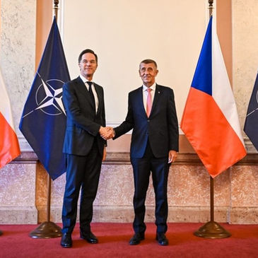 Babiš trifft NATO-Generalsekretär Rutte in Prag: Fokus auf Ankara-Gipfel und Lage im Nahen Osten