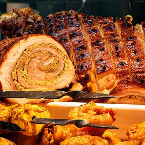 Masný stůl im FUZE Prag: Sonntags erwartet Gäste ein Fleisch-Fest ohne Limit