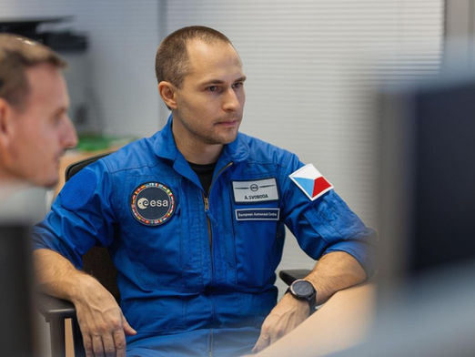 ESA fördert 13 tschechische Experimente für ISS-Mission von Astronaut Aleš Svoboda