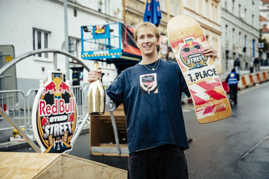 Red Bull Steep Street 2025: Santino Exenberger triumphiert in Prag
