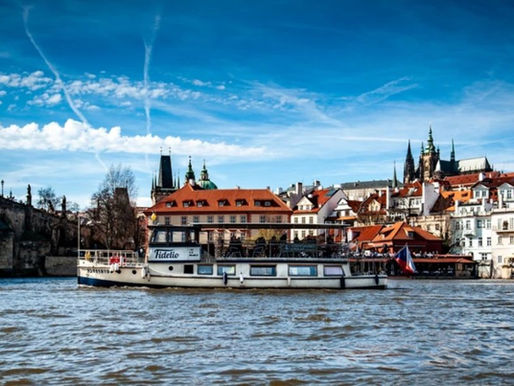 Den Vltavy 2025: Prag eröffnet die neue Schifffahrtssaison