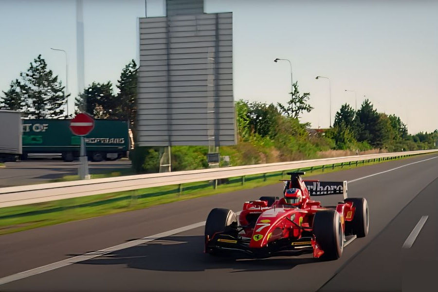 Mysteriöser Formelwagen: Polizei erwischt 51-jährigen Fahrer nach Jahren