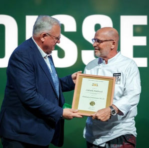 Tschechischer Spitzenkoch Zdeněk Pohlreich erhält Ehrentitel von Pilsner Urquell