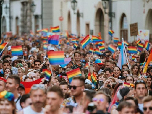 Prague Pride 2025: Bunter Umzug am Samstag bringt Verkehrseinschränkungen in der Innenstadt mit sich