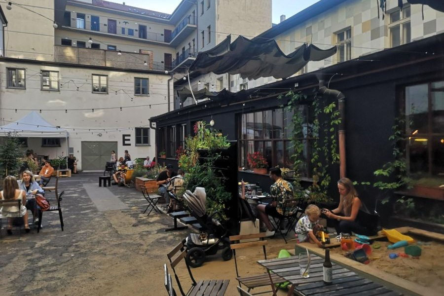 Prag plant grünere Innenhöfe im Kampus Hybernská
