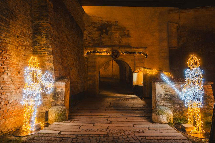 Světelný hrad Špilberk: Brünns Wahrzeichen verwandelt sich wieder in ein magisches Lichtschloss