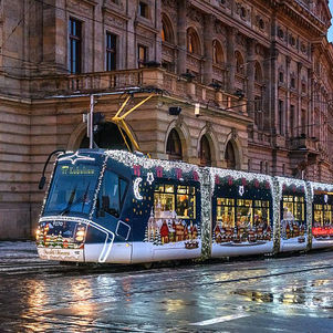 Die Vánoční flotila der Prager Verkehrsbetriebe startet am 30. November in die Weihnachtszeit