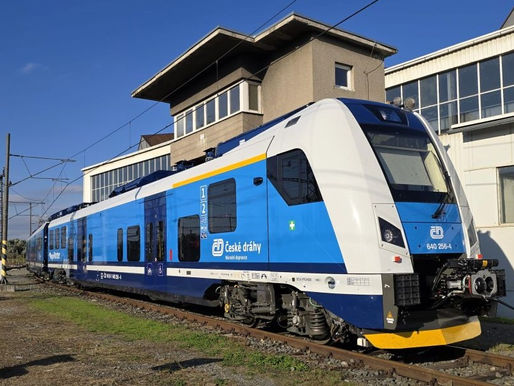 České dráhy übernehmen 50. moderne elektrische RegioPanter Einheit