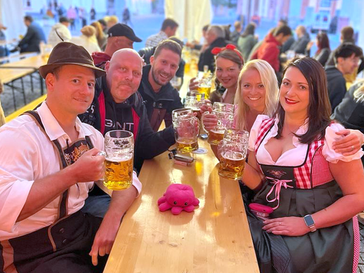 Bayrisches Flair erobert Holešovice: Prager Oktoberfest lädt zum Feiern ein!