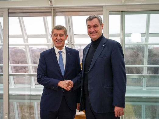 Babiš trifft Söder in München: Wirtschaft, Energie und Migration im Fokus